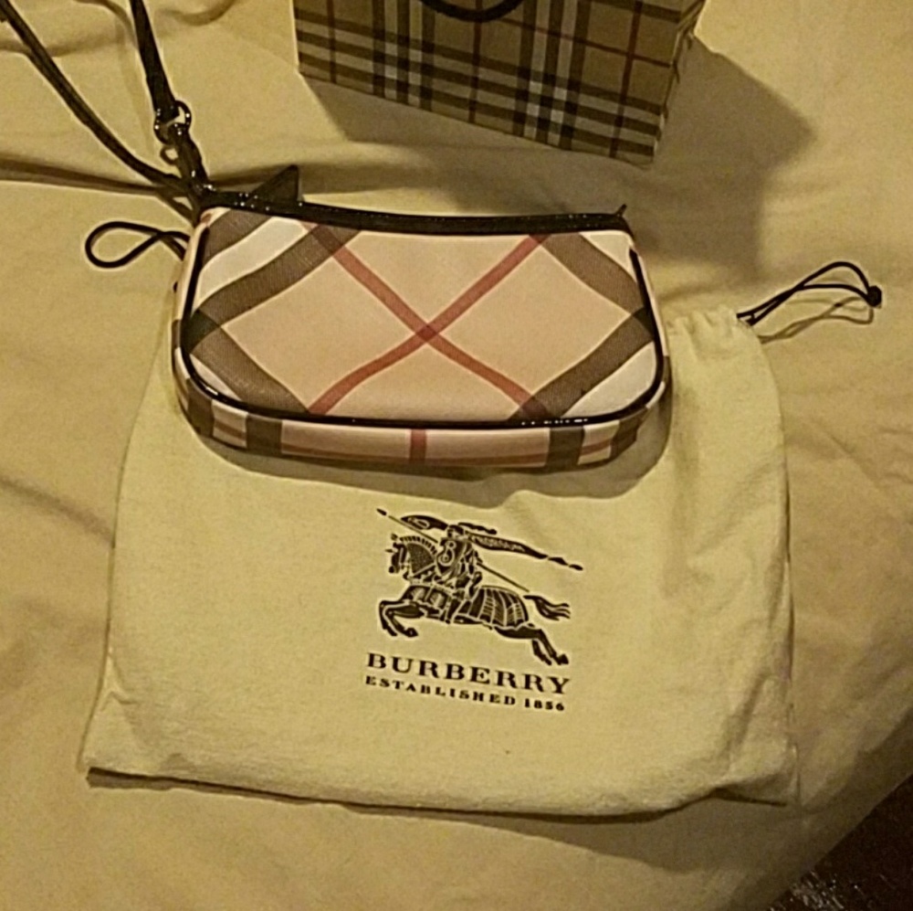 Burberry wrislet